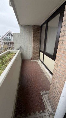Balkon Komfortable Einzimmerwohnung mit gro�er K�che und Balkon zum Selbstbezug in K�ln Westhoven