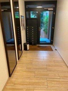 Eingangsbereich Stadtwohnung in K�ln-S�lz ... NEUER KAUFPREIS !