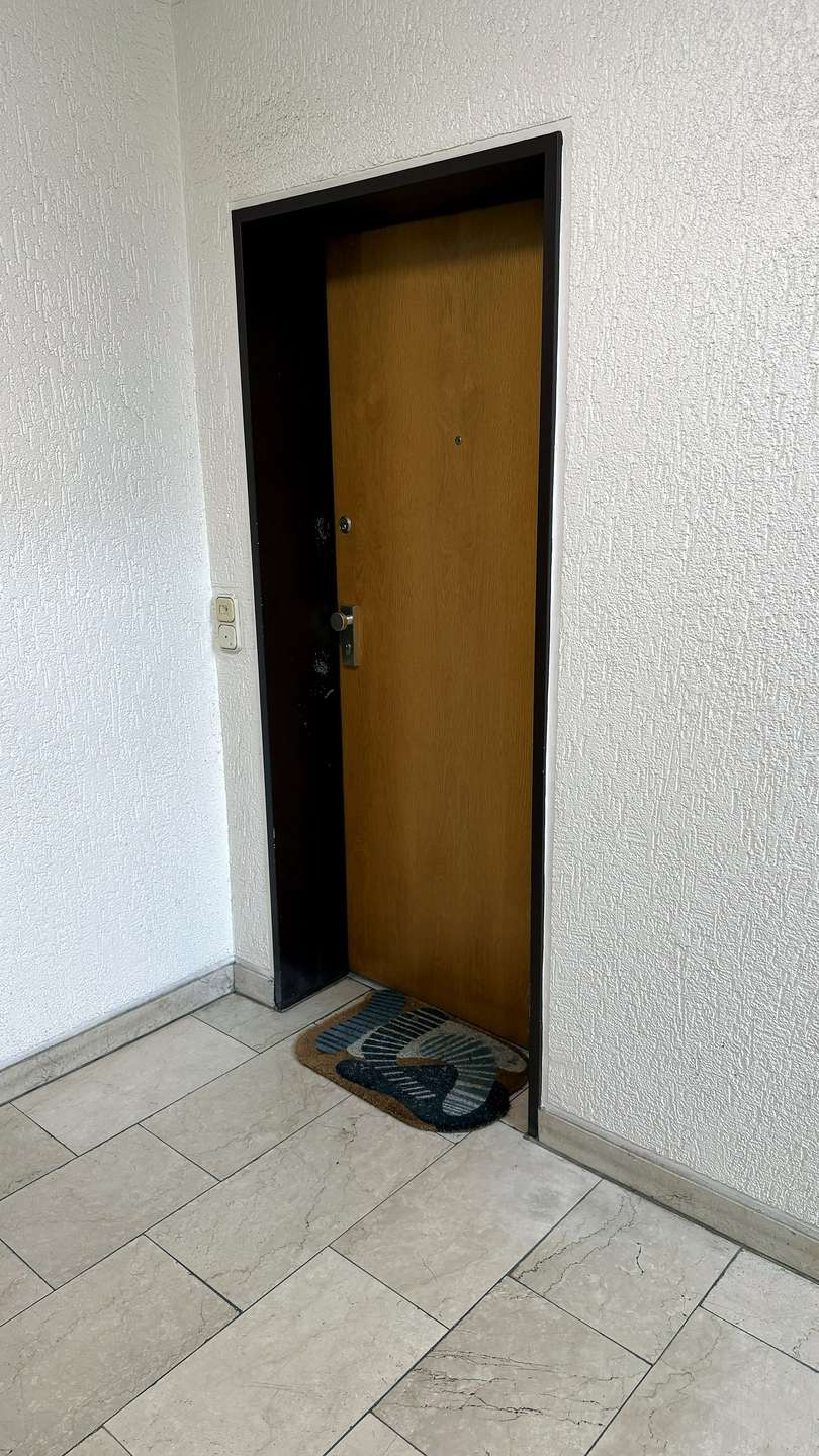 05_Wohnungseingang Etagenwohnung K�ln