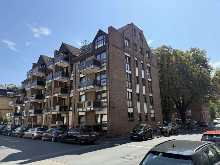 Hausansicht Etagenwohnung K�ln
