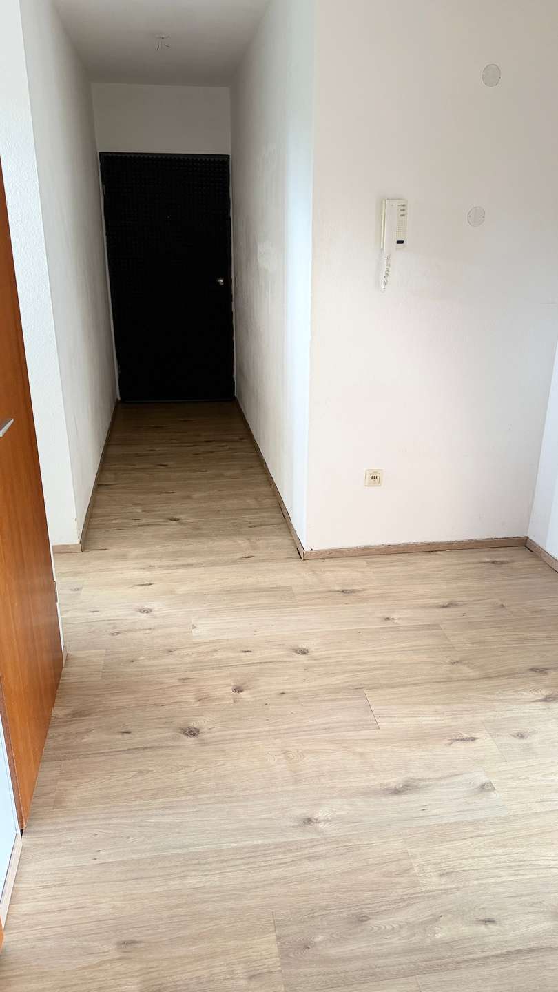 Flur Etagenwohnung K�ln