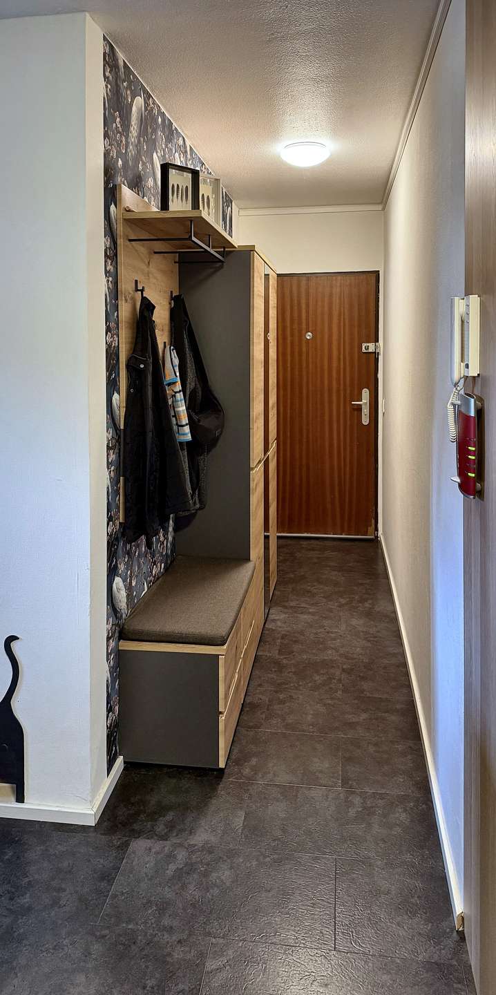 Eingangsbereich Etagenwohnung K�ln
