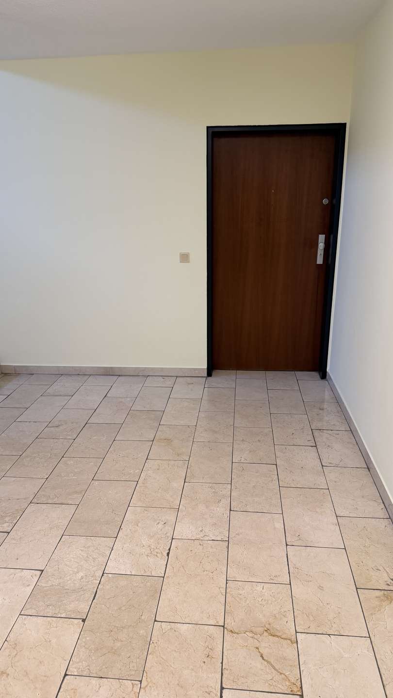 Wohnungseingang Etagenwohnung K�ln