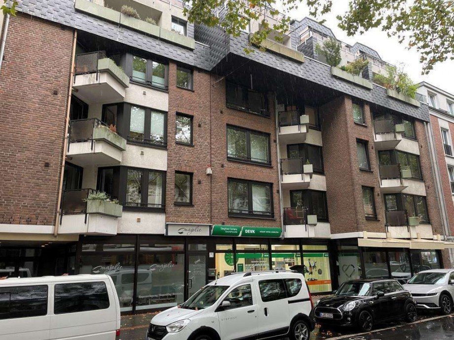 Stra�enseite Etagenwohnung K�ln
