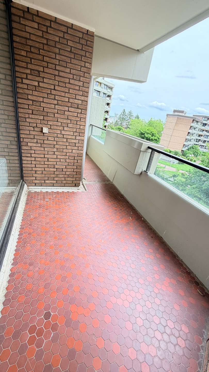 Wohnzimmerbalkon Etagenwohnung K�ln