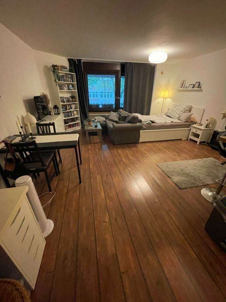Wohnraum Etagenwohnung K�ln