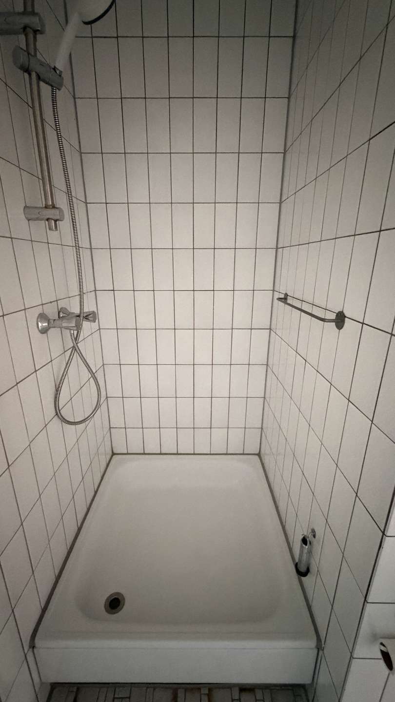 Dusche Etagenwohnung K�ln