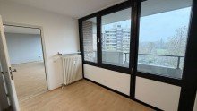 K�che Komfortable Einzimmerwohnung mit gro�er K�che und Balkon zum Selbstbezug in K�ln Westhoven