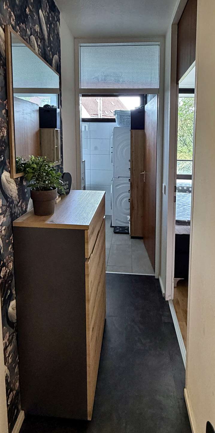 Flur Etagenwohnung K�ln