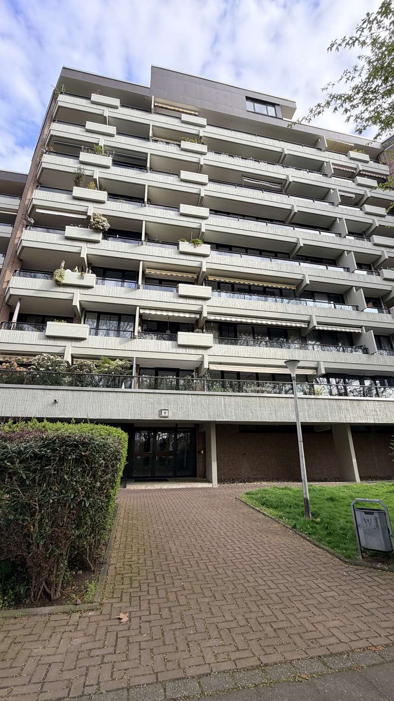 Vorderhaus Etagenwohnung K�ln